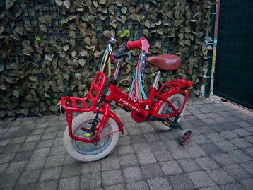 Rode 'Supersuper' 12 inch met zijwieltjes  beschikbaar voor biedingen