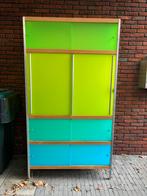 Gratis af te halen! Kast met legplanken, Huis en Inrichting, Ophalen, Zo goed als nieuw