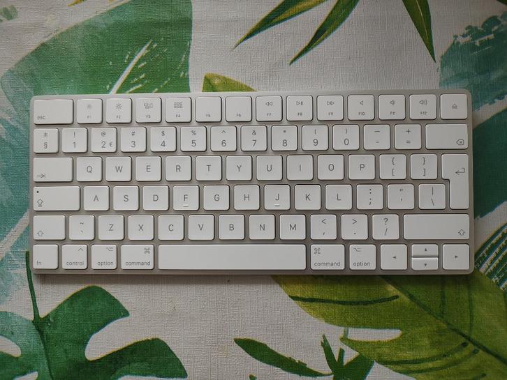 Origineel Apple Magic Keyboard toetsenbord Bluetooth QWERTY, Computers en Software, Toetsenborden, Gebruikt, Qwerty, Draadloos