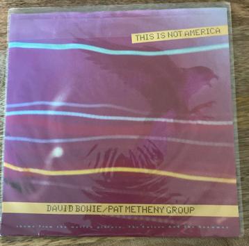 Single DAVID BOWIE “This is not Amerika”1985 beschikbaar voor biedingen