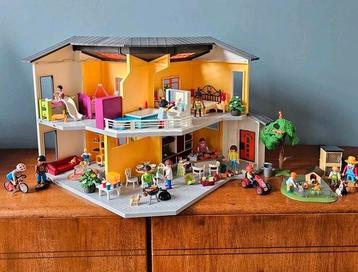 Playmobil poppenhuis 9266 met inrichting beschikbaar voor biedingen
