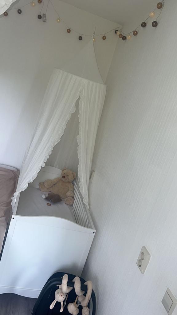 Babykamer set: Bed, matras, box, klamboe, Kinderen en Baby's, Babywiegjes en Ledikanten, Zo goed als nieuw, Ledikant, Ophalen of Verzenden
