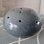 Jan de Groot keramiek bloemensteker blauwgrijs 10 cm, Antiek en Kunst, Antiek | Keramiek en Aardewerk, Ophalen