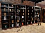 Bibliotheekkasten 2 stuks, 25 tot 50 cm, 200 cm of meer, Met plank(en), Gebruikt