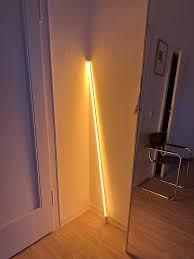 Hay Neon Tube 120cm - Perfecte Staat beschikbaar voor biedingen