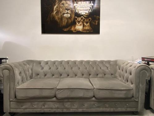 Luxe Velvet Chesterfield Bankstel – 3-zits & 2-zits, Huis en Inrichting, Banken | Bankstellen, Zo goed als nieuw, Rechte bank