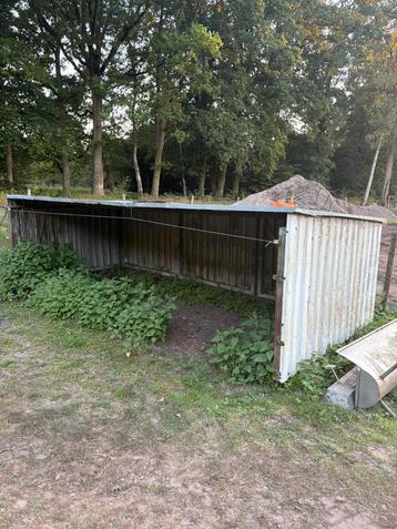 Schuilhok beschikbaar voor biedingen