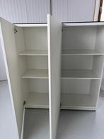 Witte Ikea kast met glazen plaat, Ophalen, 100 tot 150 cm, 25 tot 50 cm, Met deur(en)