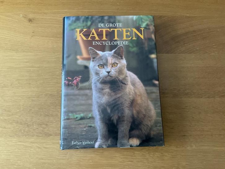 Katten Encyclopedie - Esther Verhoef - ZGAN, Boeken, Dieren en Huisdieren, Zo goed als nieuw, Katten, Ophalen of Verzenden