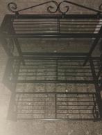 Planten rek ijzer in goede staat, Huis en Inrichting, Woonaccessoires | Krantenbakken en Lectuurbakken, Ophalen, Zo goed als nieuw