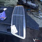 Mercedes W203 2002  Grille, Gebruikt, -, -, Ophalen of Verzenden
