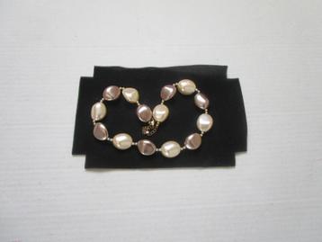 Parelketting  brons beschikbaar voor biedingen