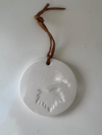KERAMIEK  AMULET beschikbaar voor biedingen