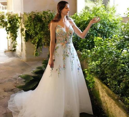 Nikita Special –  A-Lijn Trouwjurk met Gekleurde Bloemen, Kleding | Dames, Trouwkleding en Trouwaccessoires, Nieuw, Trouwjurk