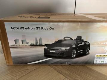 Witte Audi Rs E-Tron Gt elektrische kinderauto beschikbaar voor biedingen