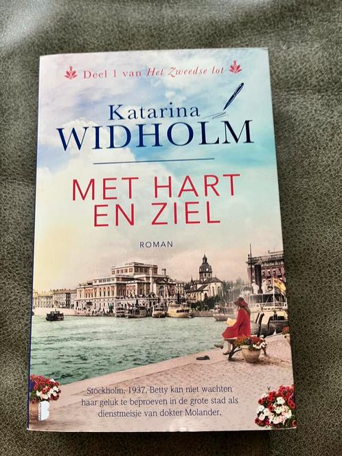 Mooi boek voor vakantie? Katarina Widholm - Met hart en ziel, Boeken, Literatuur, Zo goed als nieuw, Nederland, Ophalen of Verzenden