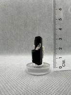 Green cap toermalijn met albiet, Verzamelen, Ophalen of Verzenden, Mineraal