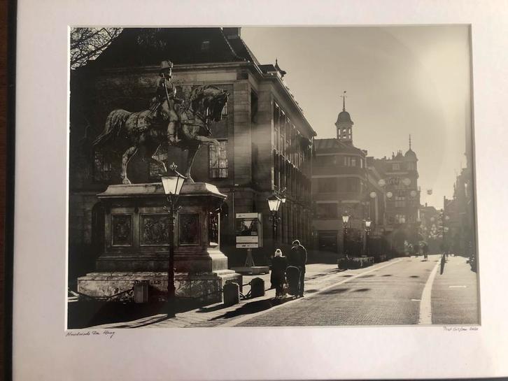 Gesigneerde foto Piet Gispen - Noordeinde, Antiek en Kunst, Kunst | Tekeningen en Foto's, Ophalen