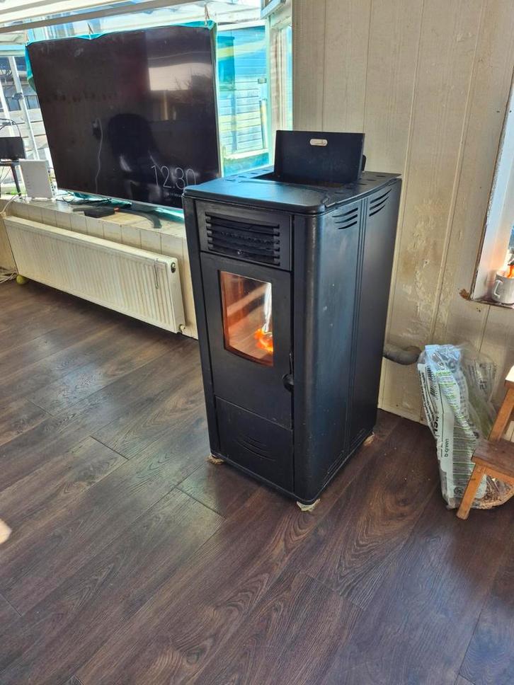 Pelletkachel - Efficiënte verwarming voor uw huis, Huis en Inrichting, Kachels, Gebruikt, Vrijstaand, Pelletkachel, Hout, Ophalen of Verzenden
