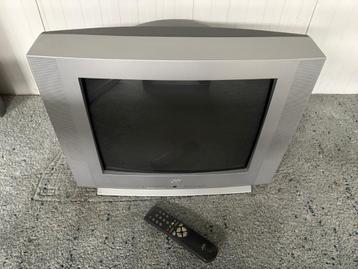 JVC 21 inch CRT tv + remote beschikbaar voor biedingen