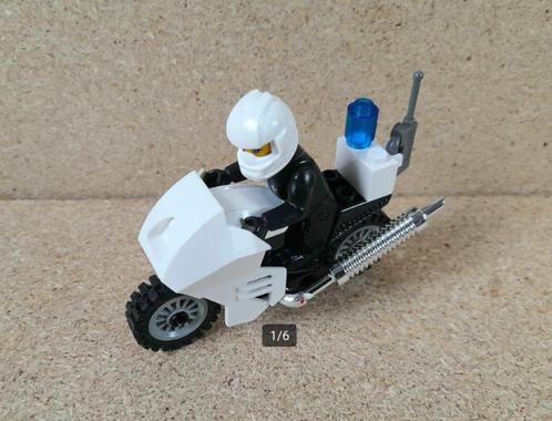 Lego 4 juniors 4651 politiemotor uitgebracht in 2003, Kinderen en Baby's, Speelgoed | Duplo en Lego, Zo goed als nieuw, Lego, Complete set