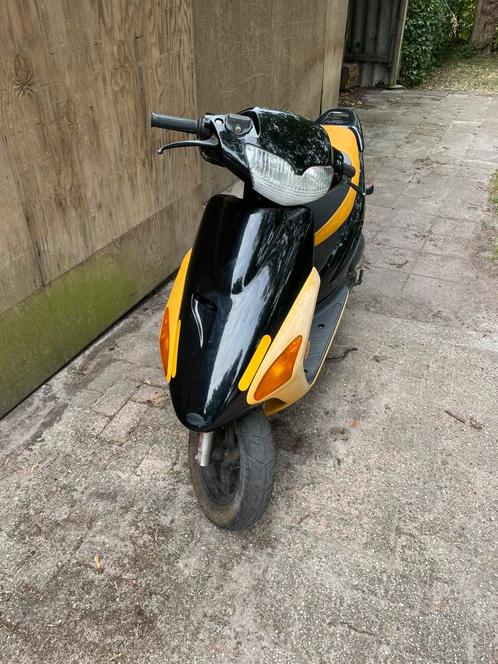 Honda SFX geel kenteken, Fietsen en Brommers, Scooters | Piaggio, Zo goed als nieuw, Overige modellen, Ophalen