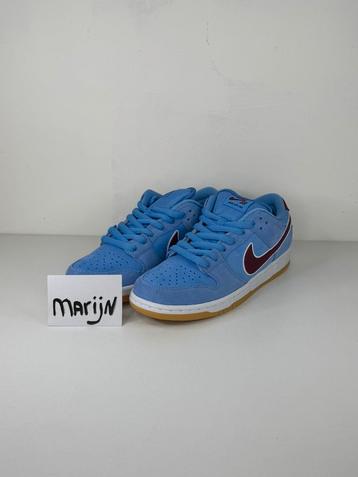 Nike SB Dunk Low Philadelphia Phillies beschikbaar voor biedingen