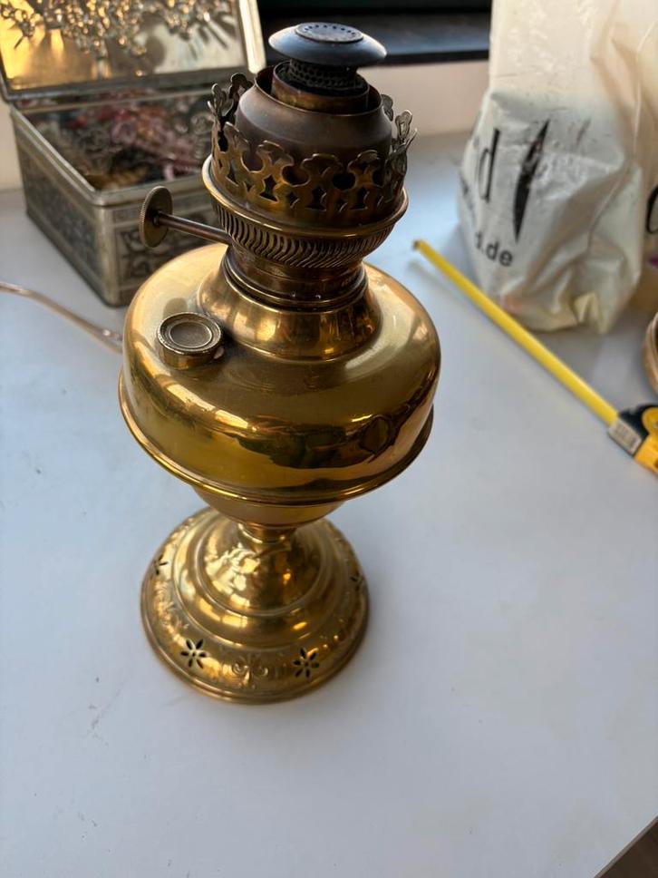 (J) Antieke messing olielamp L’Empereur & Bernard,HUGO model, Antiek en Kunst, Antiek | Lampen, Verzenden