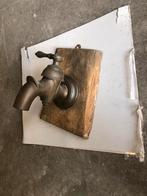 Antieke Messing Kraan op Houten Plaat, Antiek en Kunst, Ophalen