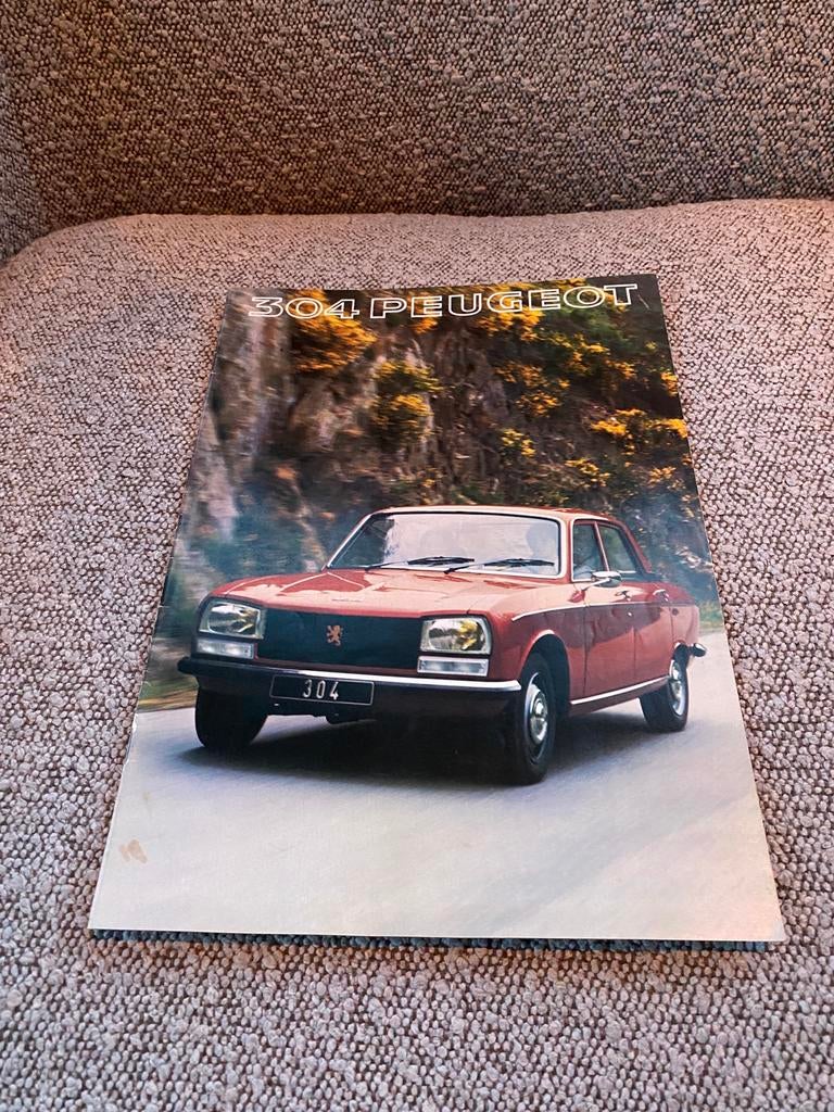 Autofolder Peugeot 304, uitgave 1977, Ophalen of Verzenden, Zo goed als nieuw, Peugeot