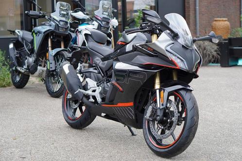 CFMOTO 450 SR (bj 2025) CF Moto 450SR (A2) A2 35KW, Motoren, Motoren | Overige merken, Bedrijf, Super Sport, 12 t/m 35 kW, 2 cilinders