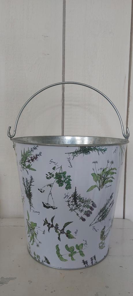 Emmer zink planten onkruid wieden Decoreren  moestuin emmer, Huis en Inrichting, Emmers, Zo goed als nieuw, Kunststof, Ophalen of Verzenden