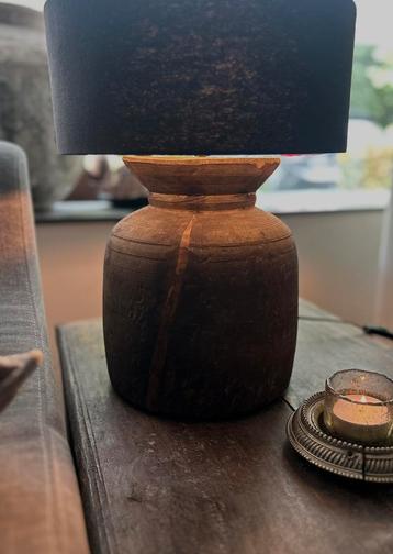 Houten Nepal kruik lamp zonder de kap beschikbaar voor biedingen