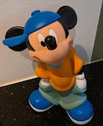 Mickey Mouse Beeld met Pet, Verzamelen, Disney, Ophalen of Verzenden, Mickey Mouse, Beeldje of Figuurtje
