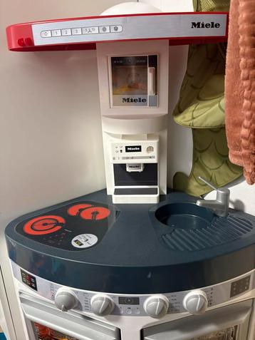 Miele keuken in top staat niet meer gespeelt €40 beschikbaar voor biedingen