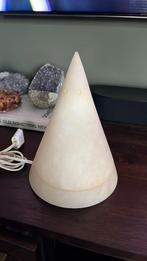 Albast pyramide tafellamp vintage, Huis en Inrichting, Lampen | Tafellampen, Ophalen of Verzenden, Zo goed als nieuw, Minder dan 50 cm