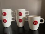 4 witte Douwe Egberts kopjes+ melkkannetje, Ophalen of Verzenden, Zo goed als nieuw, Overige stijlen, Kop(pen) en/of Schotel(s)