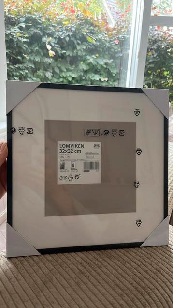 Lomviken fotolijst ikea 32 x 32 cm beschikbaar voor biedingen