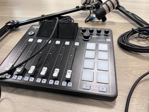 RØDECaster Pro II + 2 RØDE mics & armen – Podcastset, Muziek en Instrumenten, Microfoons, Zo goed als nieuw, Studiomicrofoon, Ophalen