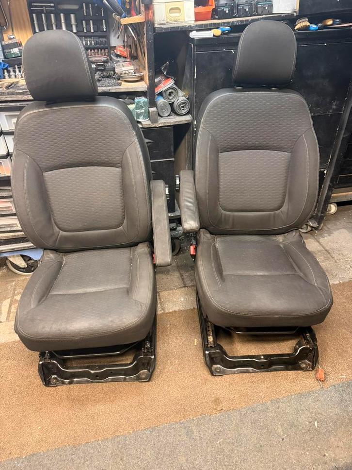 stoelen voorTrafic Vivaro NV 30, Fiat Talento 2014/2010, Auto-onderdelen, Interieur en Bekleding, Fiat, Ophalen of Verzenden