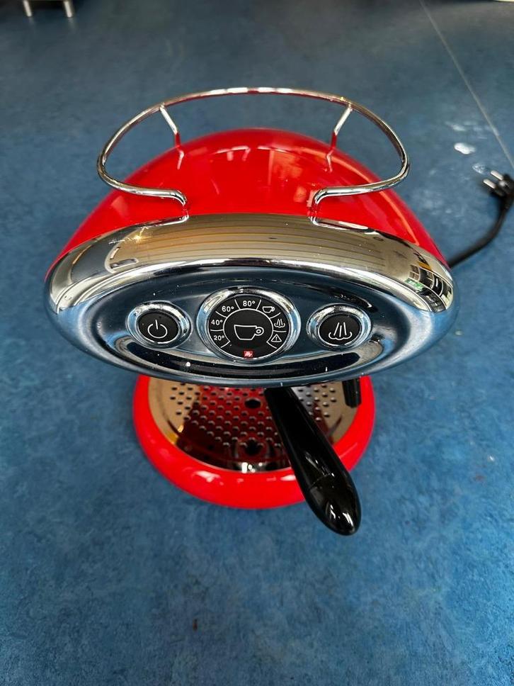 Illy Espresso koffie apparaat, Witgoed en Apparatuur, Koffiezetapparaten, Zo goed als nieuw, Koffiepads en cups, Espresso apparaat