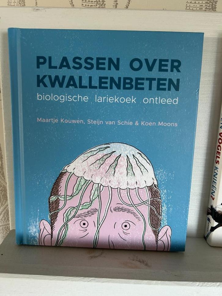 Plassen over kwallenbeten Biologische lariekoek ontleed, Boeken, Wetenschap, Zo goed als nieuw, Overige wetenschappen, Ophalen of Verzenden