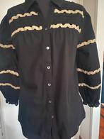 Zwarte blouse maat 40 met roesjes, Kleding | Dames, Ophalen of Verzenden, Zo goed als nieuw
