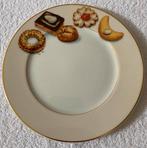 Serveerbordje met versiering van koekjes. Doorsnede 21 cm., Huis en Inrichting, Ophalen of Verzenden, Zo goed als nieuw, Bord(en)
