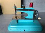 Vintage blikken kindernaaimachine., Antiek en Kunst, Antiek | Naaimachines, Ophalen of Verzenden