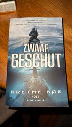 Zwaar geschut.  Thriller.  Grethe boe, Ophalen of Verzenden, Zo goed als nieuw, Nederland