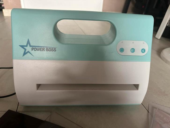 Nelli Snellen Powerboss Stansmachine, Hobby en Vrije tijd, Knutselen, Zo goed als nieuw, Gereedschap of Toebehoren, Ophalen