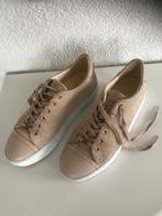 Te koop bijna nieuwe sneakers., Beige, Ophalen of Verzenden, Sneakers of Gympen, Zo goed als nieuw