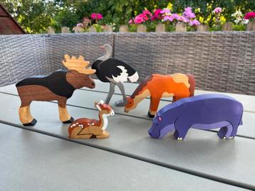 Wooden Caterpillar houten dieren figuren beschikbaar voor biedingen