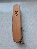Victorinox Huntsman Wood mes zakmes, Caravans en Kamperen, Kampeergereedschap, Ophalen of Verzenden, Zo goed als nieuw